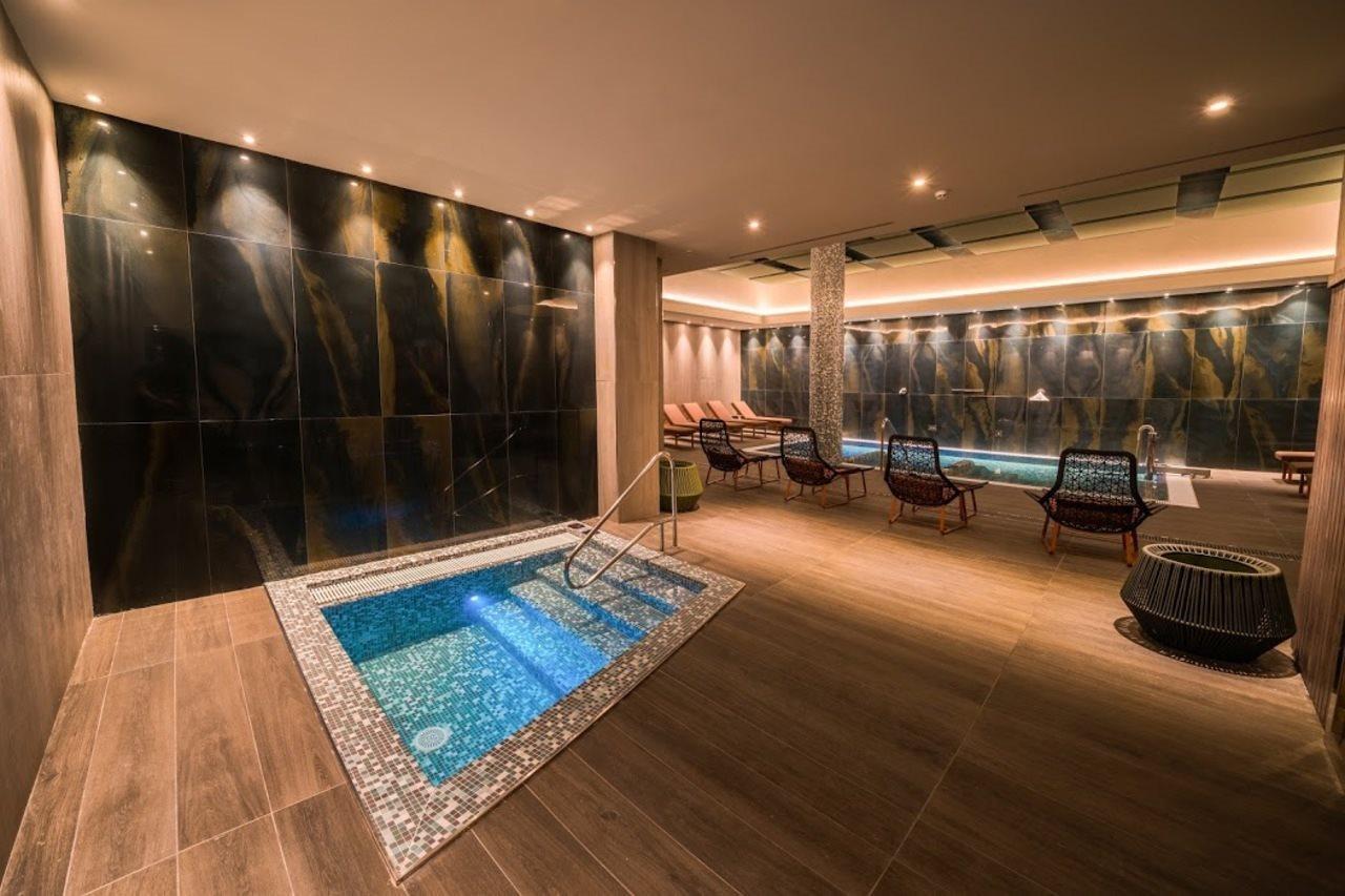 Catalonia Donosti Hotel Сан Себастиан Екстериор снимка