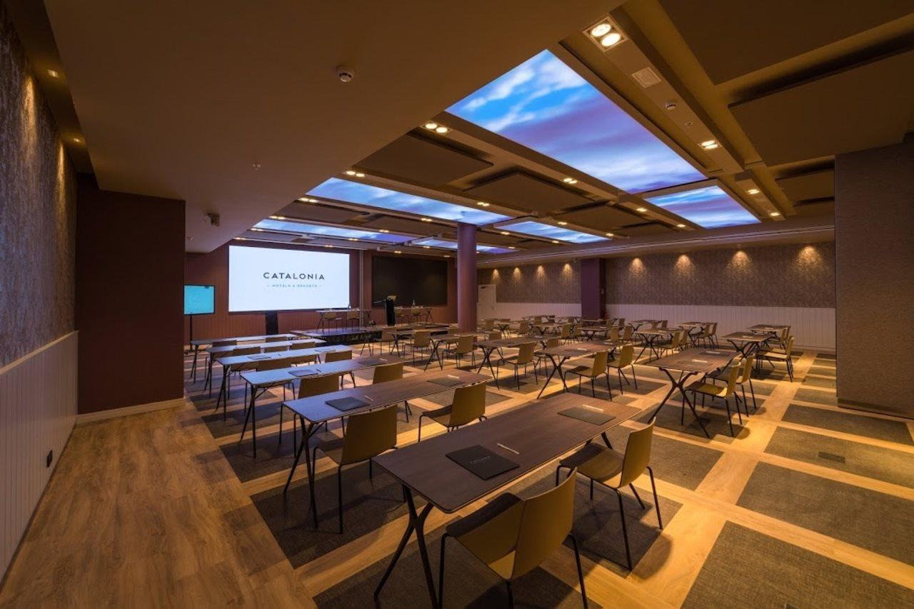 Catalonia Donosti Hotel Сан Себастиан Екстериор снимка