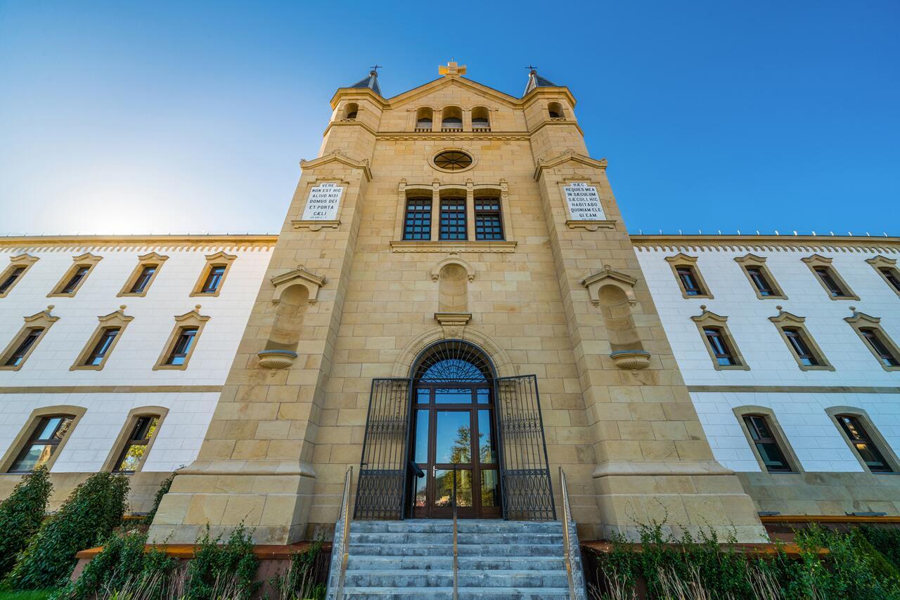 Catalonia Donosti Hotel Сан Себастиан Екстериор снимка