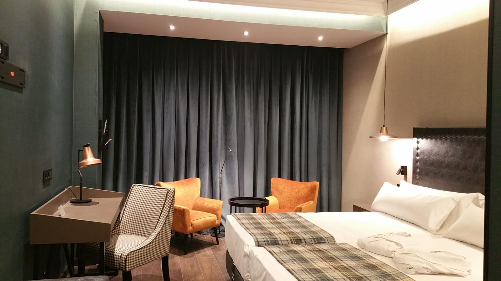 Catalonia Donosti Hotel Сан Себастиан Екстериор снимка