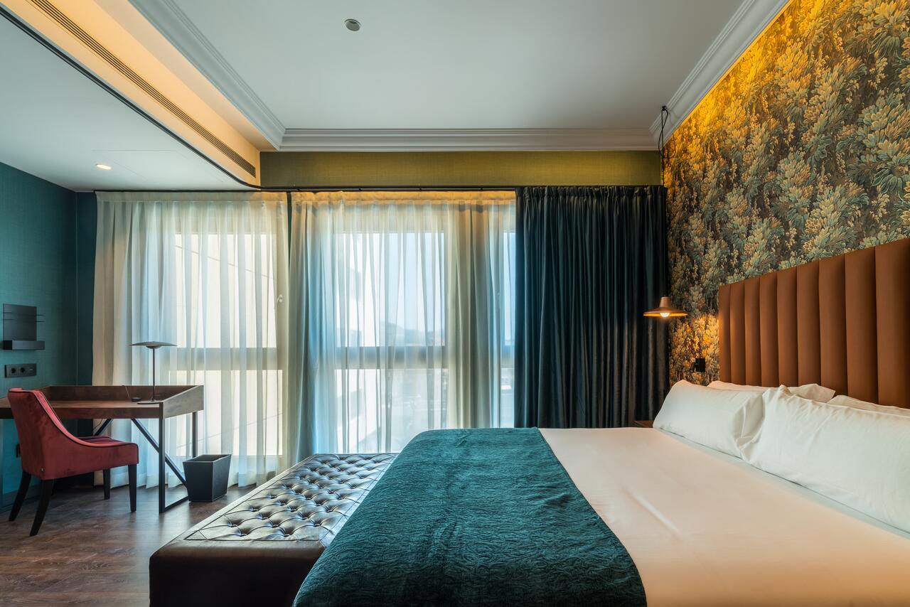 Catalonia Donosti Hotel Сан Себастиан Екстериор снимка