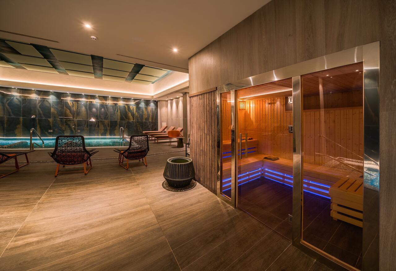 Catalonia Donosti Hotel Сан Себастиан Екстериор снимка