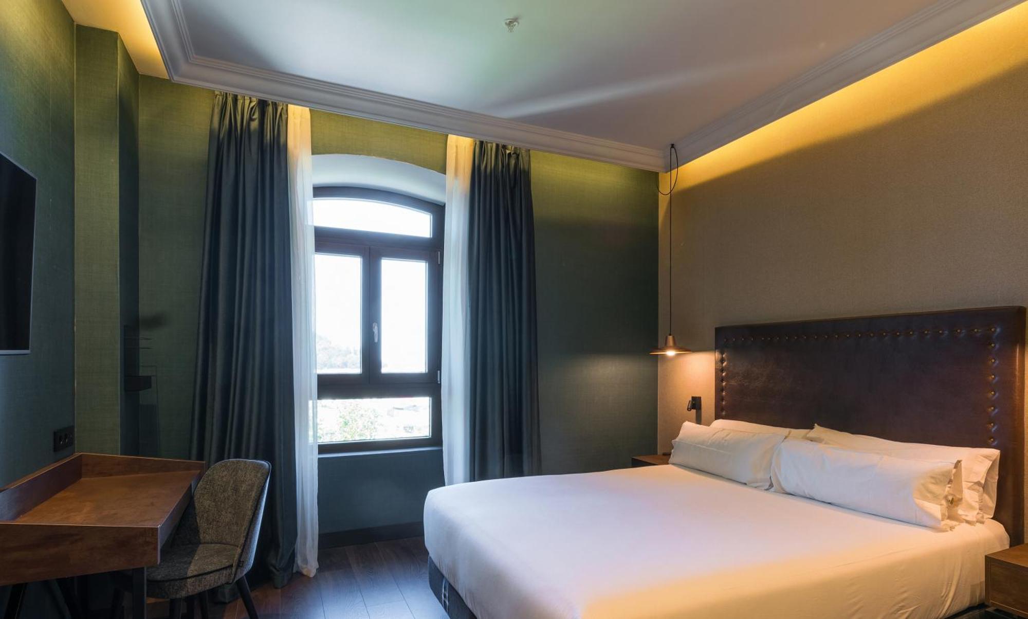 Catalonia Donosti Hotel Сан Себастиан Екстериор снимка